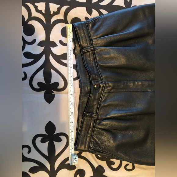 VINTAGE PLEATED TAPERED LEATHER PANTS - Picture 9 of 10